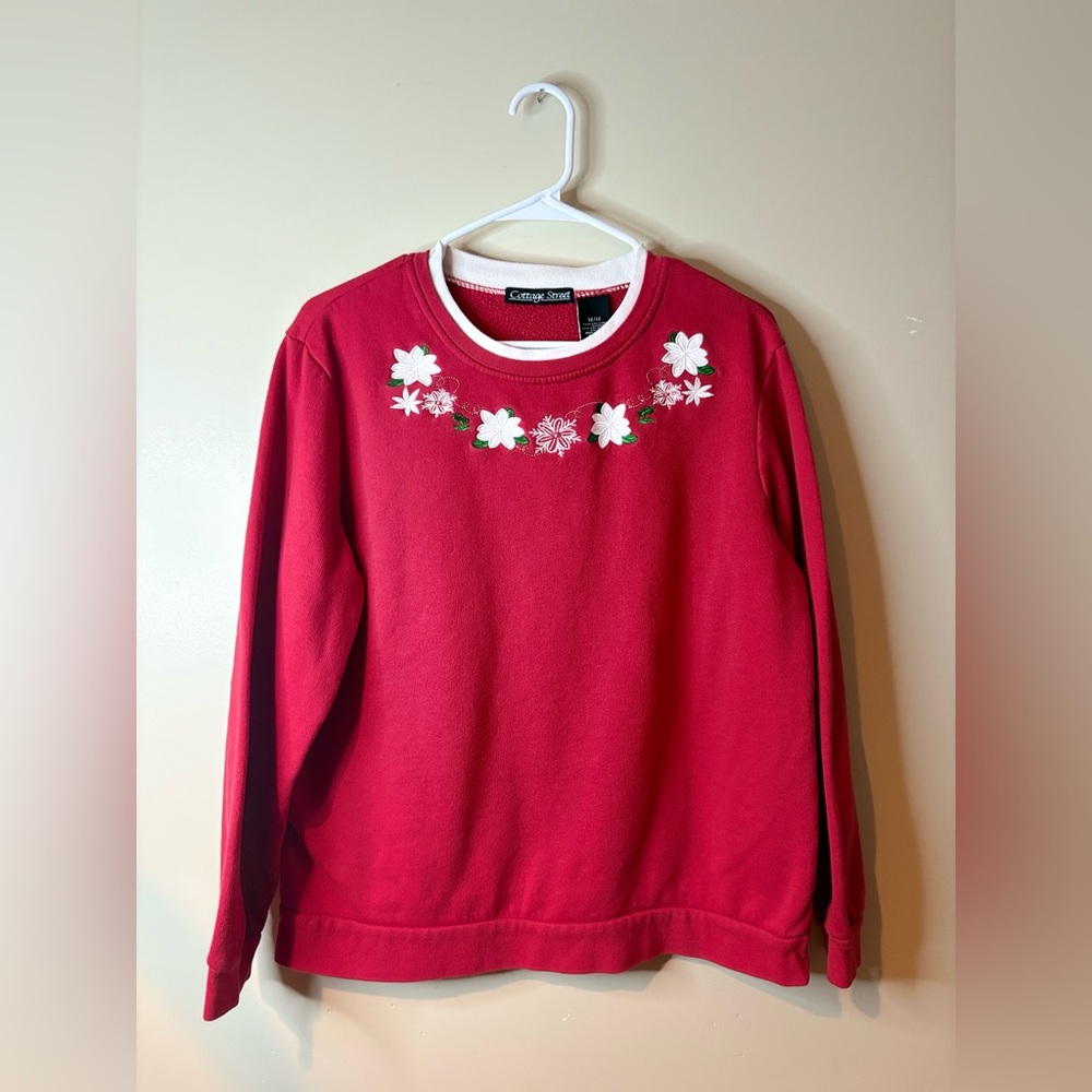 Vintage Cottage Street Red Floral Embroidered Holiday Crew Neck Sweater EUC
